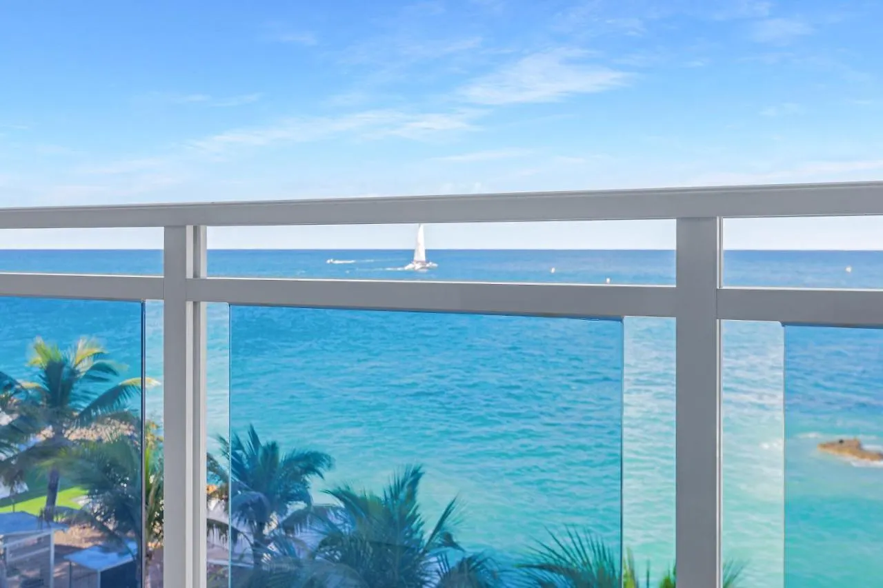 Maho Beach House - Grand Ocean Suite 0*,  Sint Maarten/Saint Martin